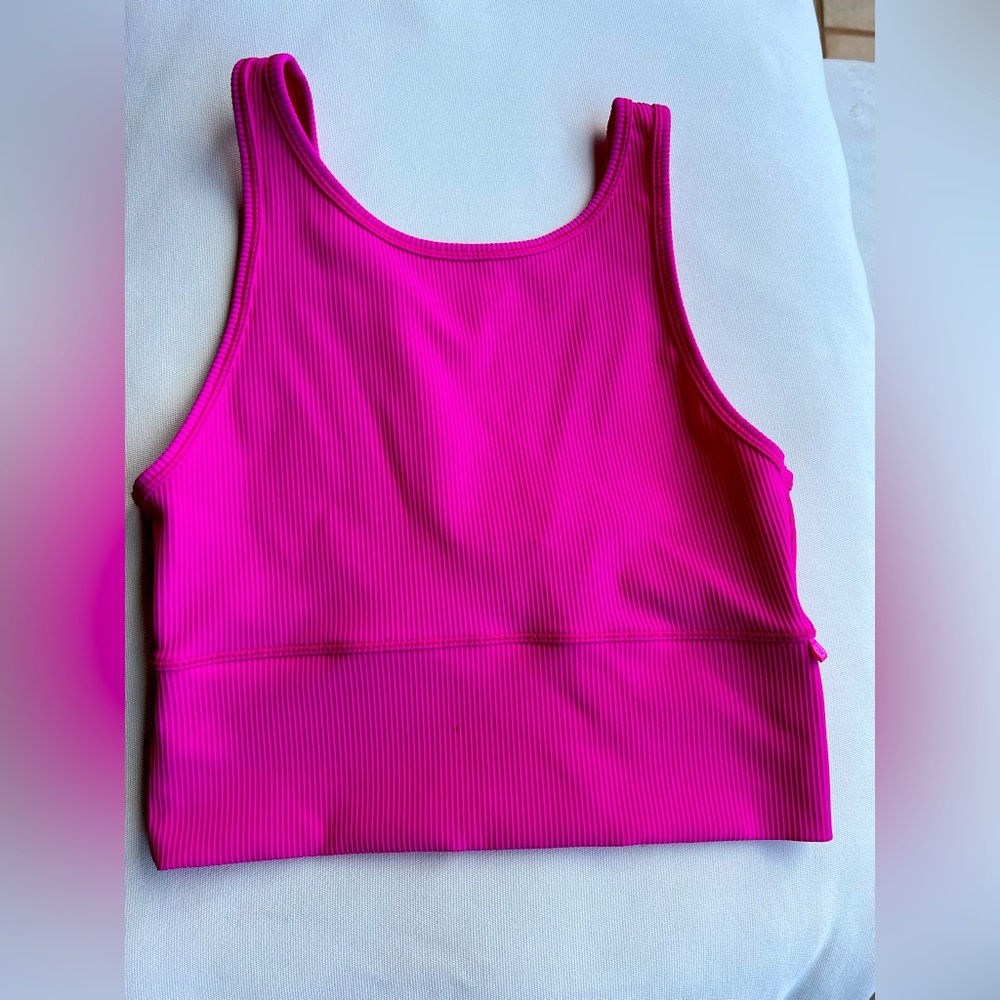 Lululemon Top size 6 -like-new